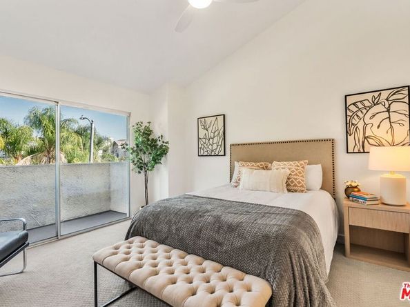 10700 Bloomfield Street 3, North Hollywood CA 91602
