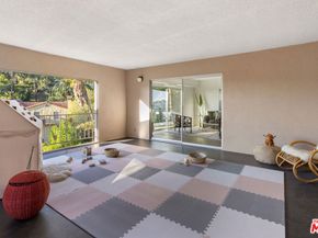 702 Cavanagh Road, Glendale CA 91207