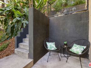 702 Cavanagh Road, Glendale CA 91207