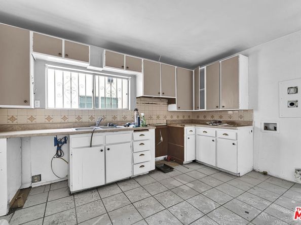 917 S Sycamore Avenue, Los Angeles CA 90036