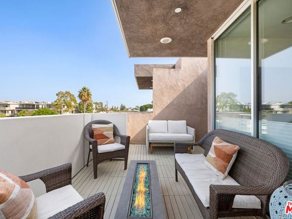 950 N Orange Grove Avenue 2, West Hollywood CA 90046