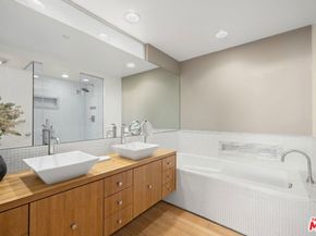 950 N Orange Grove Avenue 2, West Hollywood CA 90046