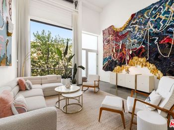 950 N Orange Grove Avenue