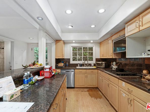 1340 Sierra Alta Way, Los Angeles CA 90069