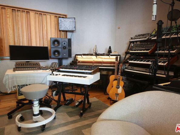 825 N Avenue 67, Los Angeles CA 90042