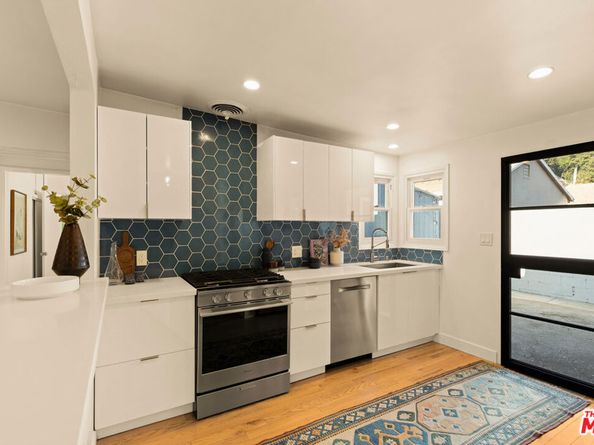 825 N Avenue 67, Los Angeles CA 90042