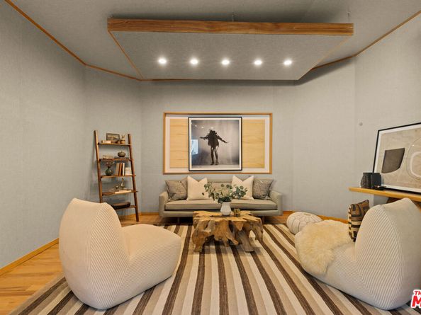 825 N Avenue 67, Los Angeles CA 90042