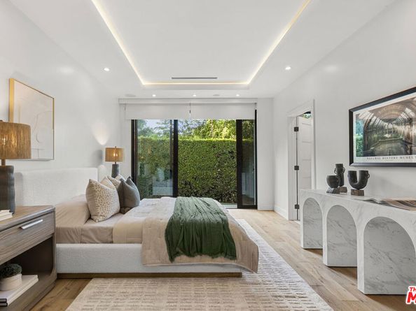 9782 Oak Pass Road, Beverly Hills CA 90210