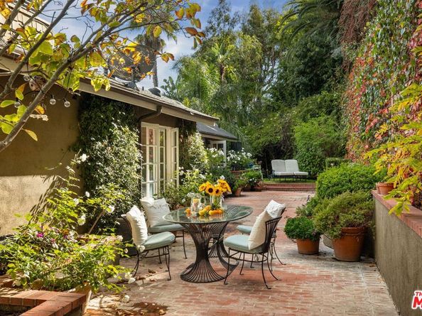 9315 Beverly Crest Drive, Beverly Hills CA 90210