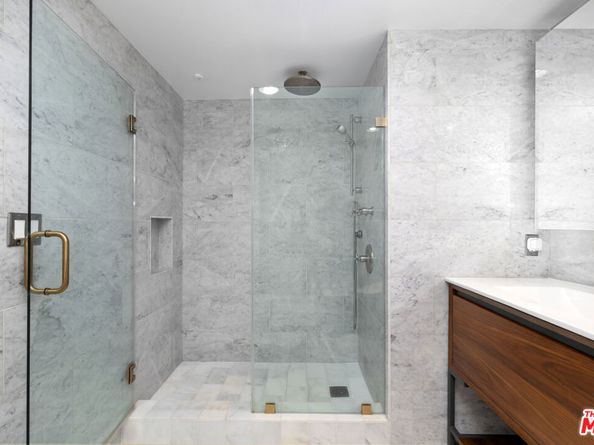 159 W Green Street 304A, Pasadena CA 91105