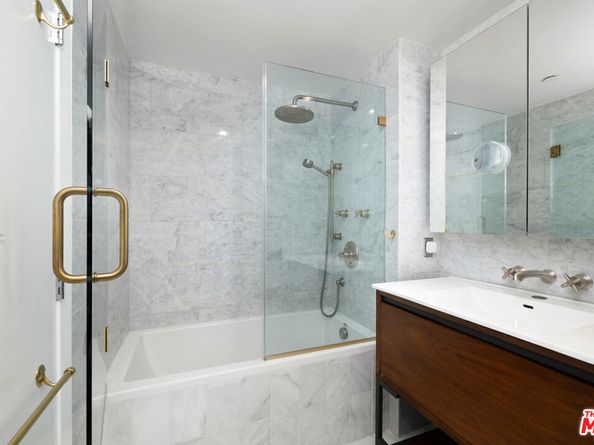 159 W Green Street 304A, Pasadena CA 91105