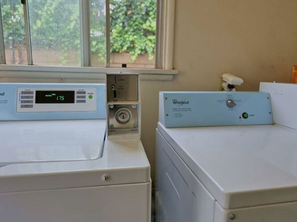 1105 W Clark Avenue, Burbank CA 91506