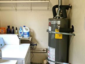 1105 W Clark Avenue, Burbank CA 91506