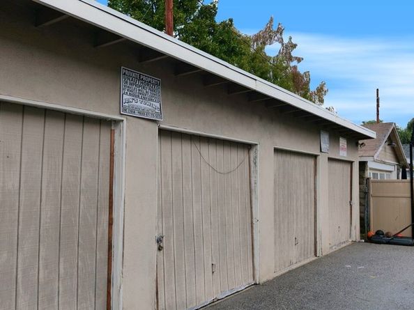 1105 W Clark Avenue, Burbank CA 91506