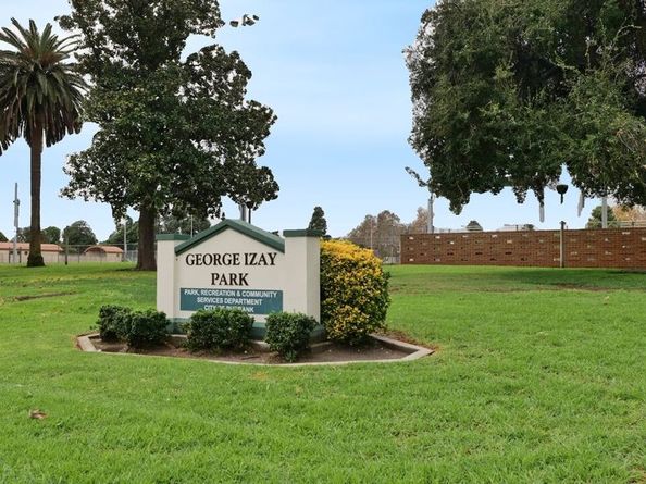 1105 W Clark Avenue, Burbank CA 91506