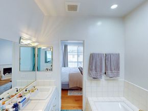 1037 16th Street 10, Santa Monica CA 90403