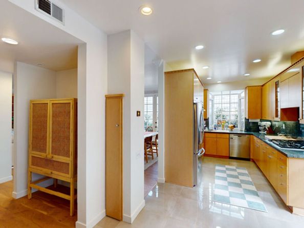 1037 16th Street 10, Santa Monica CA 90403