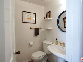 1037 16th Street 10, Santa Monica CA 90403