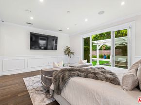 4616 Ventura Canyon Avenue, Sherman Oaks CA 91423