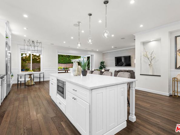 4616 Ventura Canyon Avenue, Sherman Oaks CA 91423