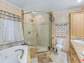 1976 N Catalina Street, Los Angeles CA 90027