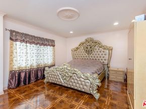 1976 N Catalina Street, Los Angeles CA 90027