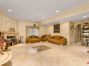 1976 N Catalina Street, Los Angeles CA 90027