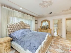 1976 N Catalina Street, Los Angeles CA 90027