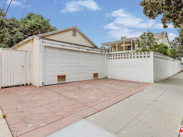 1976 N Catalina Street, Los Angeles CA 90027