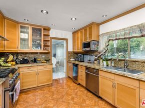 1976 N Catalina Street, Los Angeles CA 90027