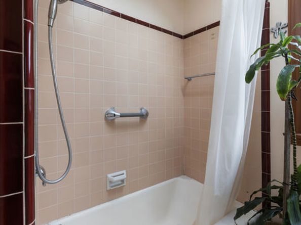 1560 Waldran Avenue, Los Angeles CA 90041