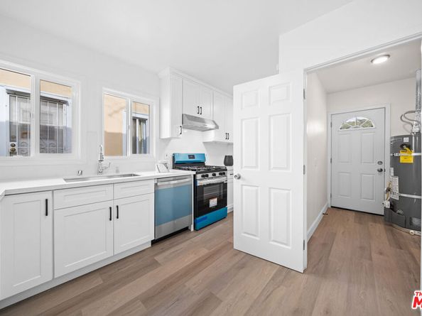 1558 Hauser Boulevard, Los Angeles CA 90019