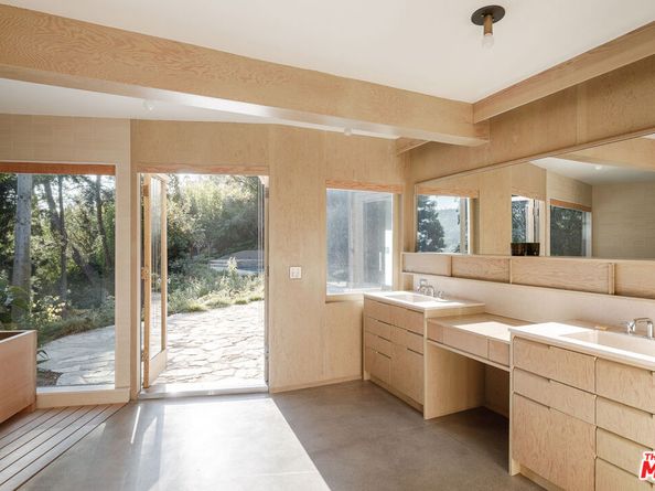 11600 Amanda Drive, Studio City CA 91604