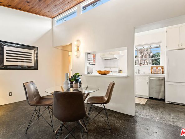 150 N Ontario Street, Burbank CA 91505