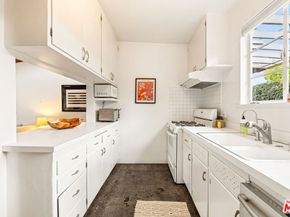 150 N Ontario Street, Burbank CA 91505