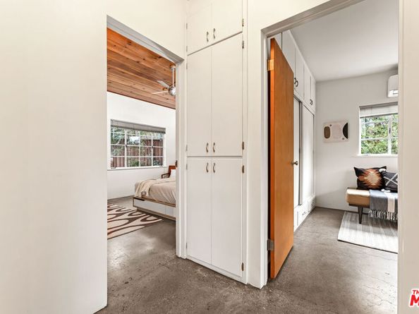 150 N Ontario Street, Burbank CA 91505