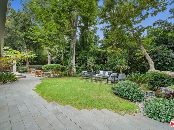 6417 Via Escondido Drive, Malibu CA 90265