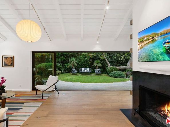 6417 Via Escondido Drive, Malibu CA 90265