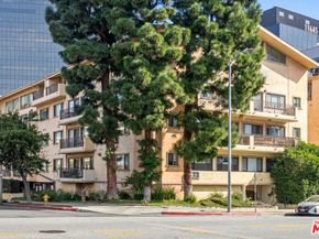 1154 S Barrington Avenue 201, Los Angeles CA 90049