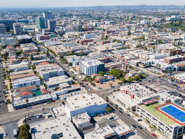 321 S Oxford Avenue 303, Los Angeles CA 90010