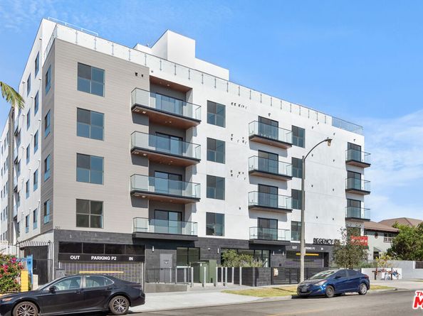 321 S Oxford Avenue 303, Los Angeles CA 90010