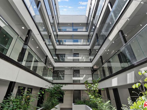 321 S Oxford Avenue 303, Los Angeles CA 90010