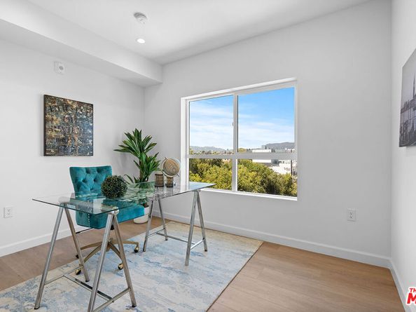 321 S Oxford Avenue 303, Los Angeles CA 90010