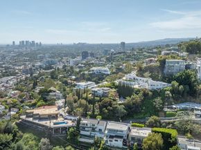 8450 Carlton Way, Los Angeles CA 90069