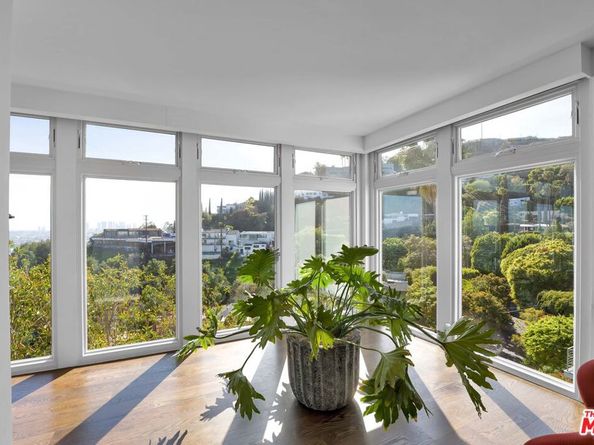 8450 Carlton Way, Los Angeles CA 90069