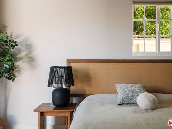 5922 4th Avenue, Los Angeles CA 90043