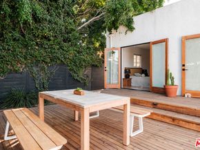 5922 4th Avenue, Los Angeles CA 90043