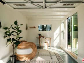 5922 4th Avenue, Los Angeles CA 90043