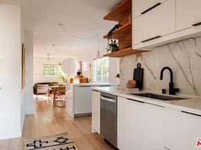 5922 4th Avenue, Los Angeles CA 90043