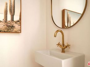 5922 4th Avenue, Los Angeles CA 90043